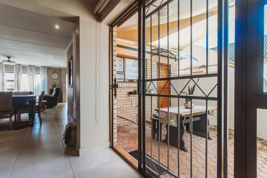 3 Bedroom Property for Sale in Heather Park Western Cape